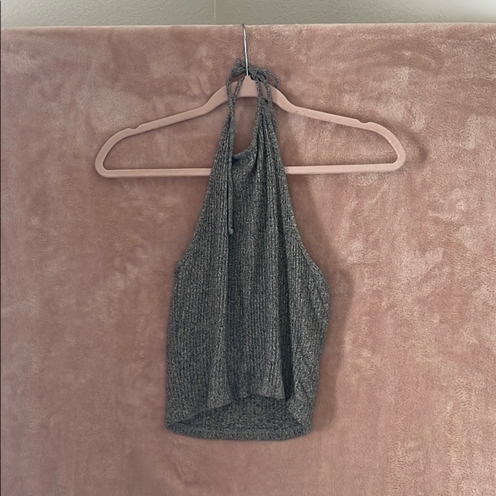 Brandy Melville halter crop